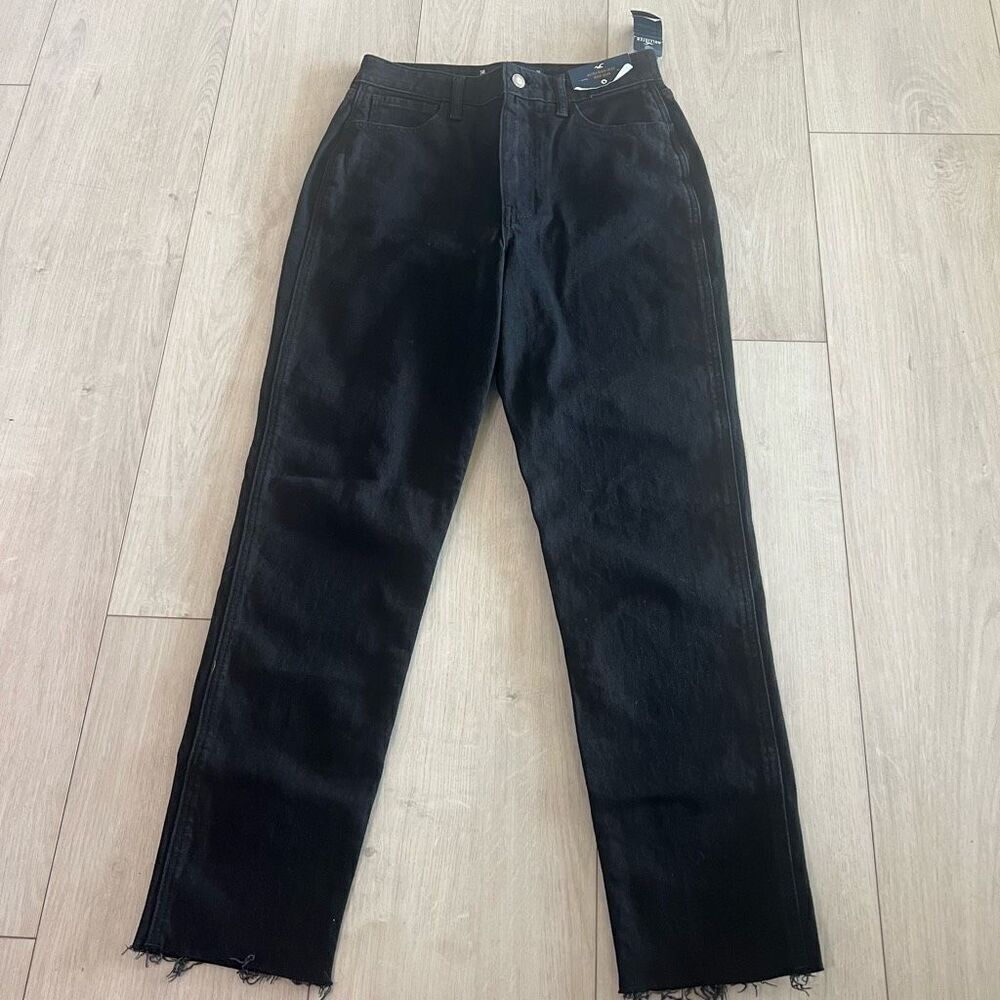 Hollister ultra high rise mom jeans size 3